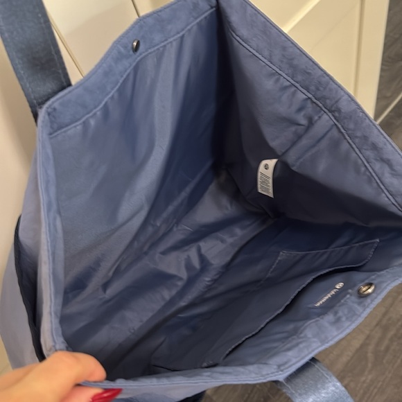 Daily Multi Pocket Tote 20L - Picture 5 of 9